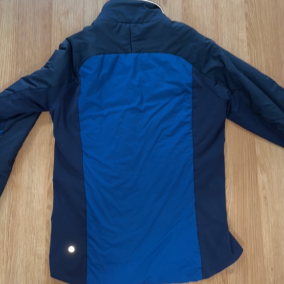 Blue Lululemon El Primo Puffer Jacket Size Small - Picture 3 of 6